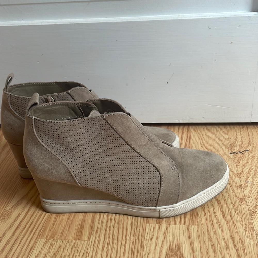 A New Day Booties - Picture 2 of 4